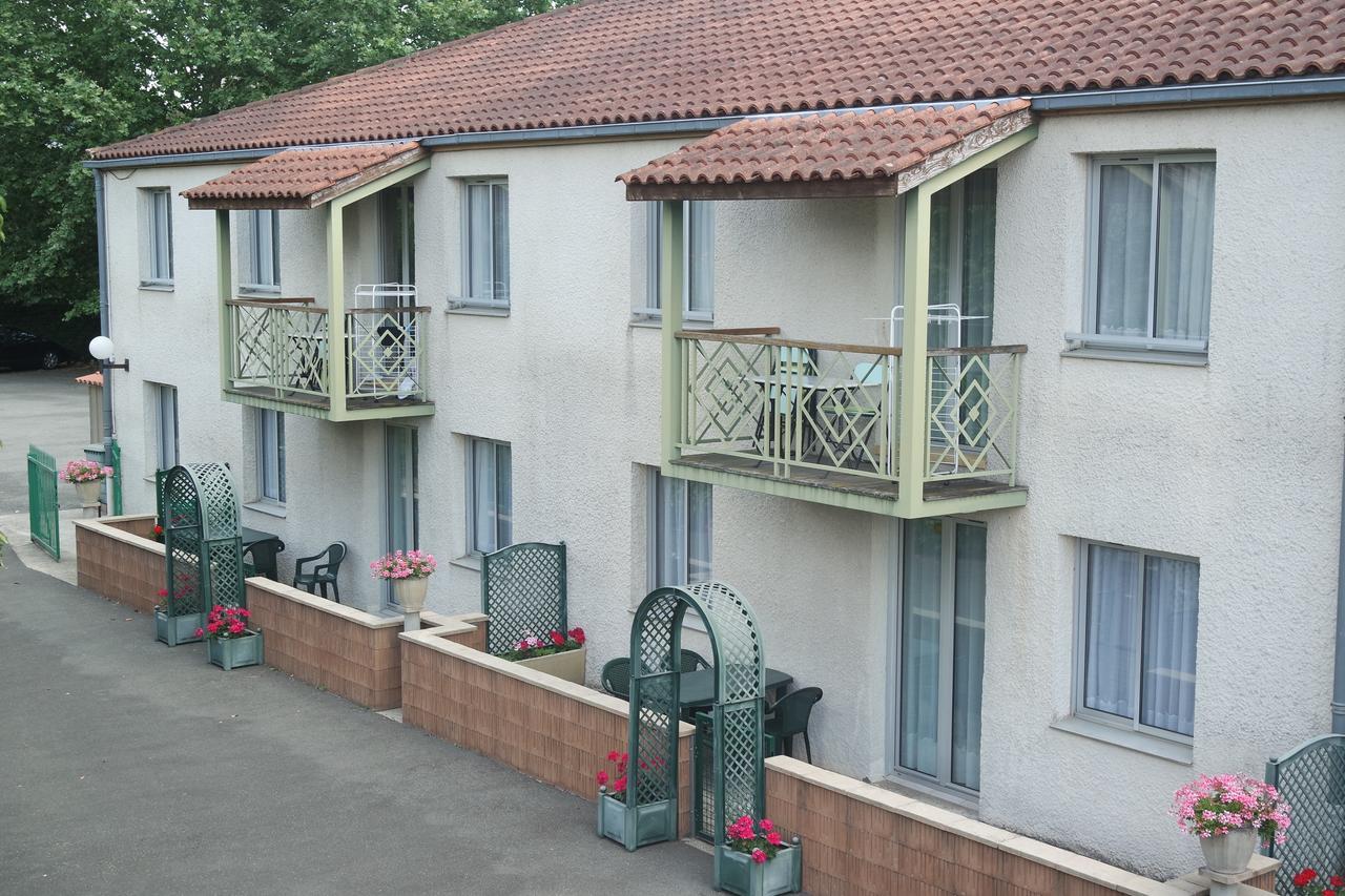 Hotel Le Tulipier Cransac 外观 照片