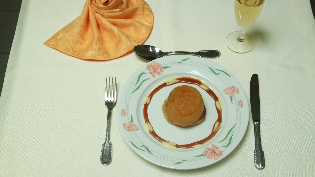 Hotel Le Tulipier Cransac 外观 照片
