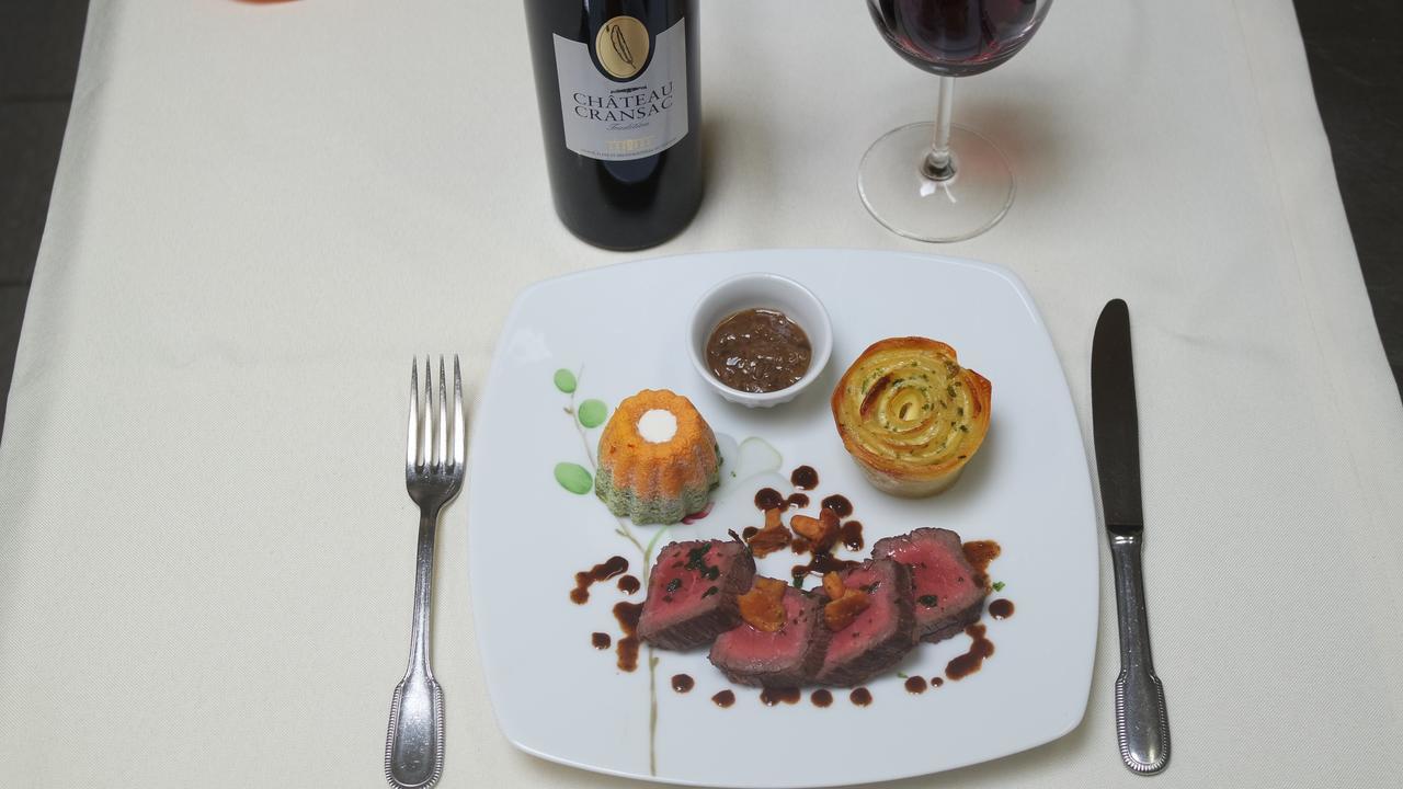 Hotel Le Tulipier Cransac 外观 照片